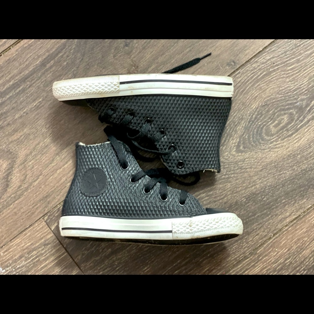 Converse Hi Top 12 Junior